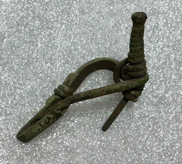 Фибула ЧК IV в. н.э. 631