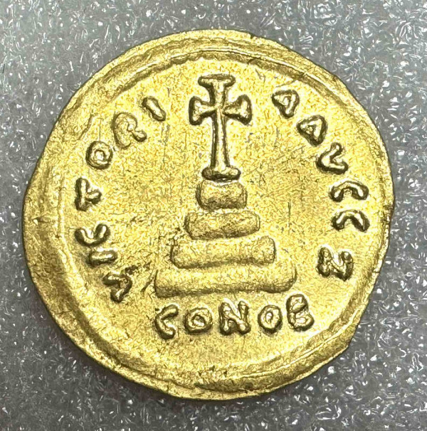 Солід 578-582 рр.н.е. Тиберій II. 877
