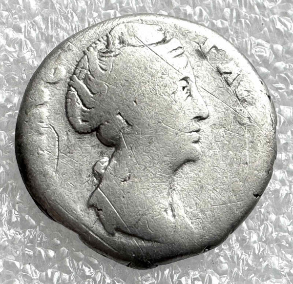 Денарий 138-161 гг.н.э. Фаустина Старшая. 992