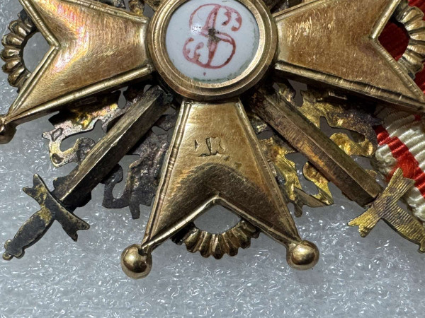 Знак ордена Святого Станіслава 3-го ступеня з мечами. 1075