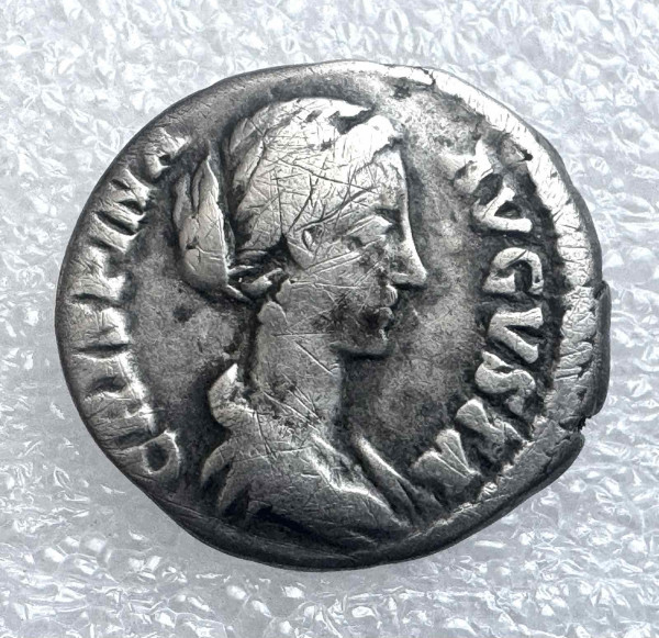 Денарий 178 г.н.э. Криспина. 1155