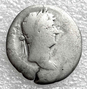 Денарій 134-138 рр.н.е. Адріан.